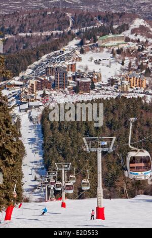 Francia Ariège Ax les Therme Ax 3 Domaines ski resort Foto Stock