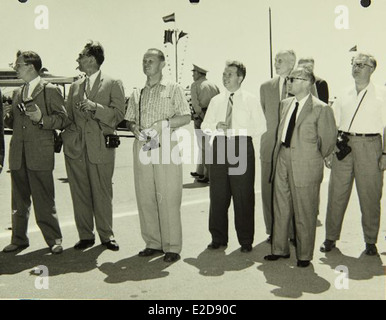 Lo stabilimento Convair/General Dynamics di San Diego, che ha svolto un ruolo significativo nella produzione aerospaziale. Il personale di questo stabilimento contribuì ai progressi nella produzione di aerei militari e civili. Foto Stock