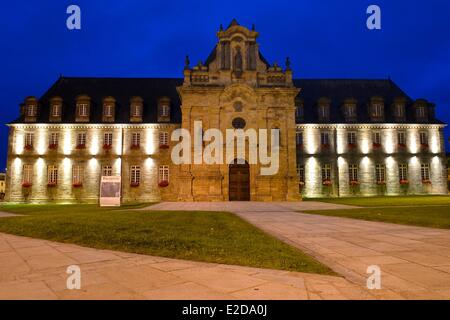 Francia Cotes d'Armor Guingamp il Municipio ex Augustins hospitalieres monastero Foto Stock