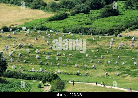 Francia, Morbihan, Carnac, fila di megalitico pietre permanente a Menec (vista aerea) Foto Stock