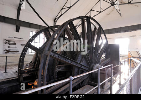 Francia Nord Lewarde Mining History Centre elencati come patrimonio mondiale dall UNESCO macchina di estrazione della buca n. 2 Foto Stock