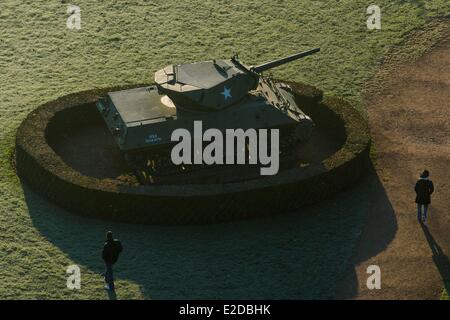 Francia Calvados Bayeux Normandia museo di battaglia serbatoio americano distruttore M10 (vista aerea) Foto Stock