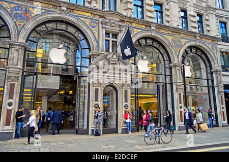 Apple Store su Regent Street, City of Westminster, Londra, Inghilterra, Regno Unito Foto Stock