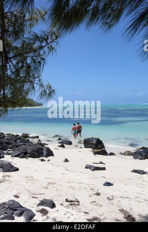 Maurizio, Flacq distretto, Ile aux Cerfs, spiaggia di sabbia bianca Foto Stock