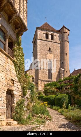 Francia Partita Saint Cirq Lapopie denominata Les Plus Beaux Villages de France (i più bei villaggi di Francia) del XVI secolo Foto Stock