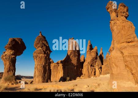 Il Ciad meridionale del deserto del Sahara Ennedi massiccio Deli aghi Foto Stock