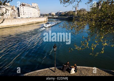 Francia Paris Ile de la Cite la punta del Ile Saint Louis e le rive del Fiume Senna elencati come patrimonio mondiale dall' UNESCO Foto Stock