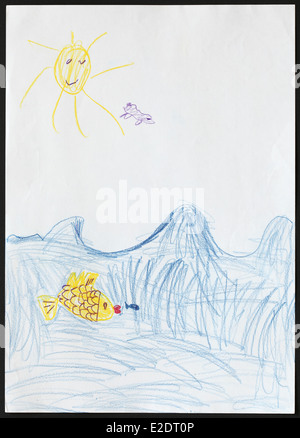 Bambino originale del disegno di un pesce giallo segue un pesce blu in un mare azzurro disegnato da una bambina di cinque anni. Foto Stock