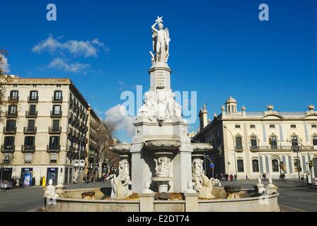 Spagna Catalogna Barcellona del Palau piazza fontana del genio catalano inaugurato nel 1856 Foto Stock