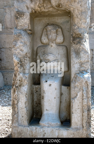 Rilievo del dio Osiride nel cortile del Sethi I Temple (1306-1290 a.C.) in Abydos. Foto Stock