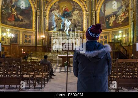 Francia Paris Saint Eustache chiesa la cappella della Vergine sopra l'altare si trova il capolavoro di Jean-Baptiste Pigalle un Foto Stock