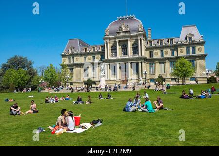 Svizzera Canton Vaud Losanna i tribunali e la statua di Guglielmo Tell Foto Stock