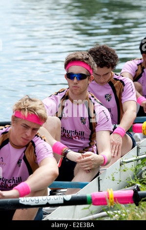 Cambridge può dossi, un Churchill College maschile di otto prima di una gara Foto Stock