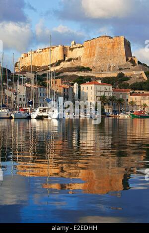 Francia, Corse du Sud, Bonifacio, la porta e la cittadella Foto Stock