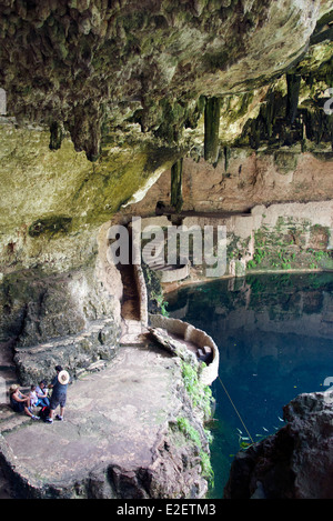 Cenote Zaci Valladolid Yucatan Messico Foto Stock