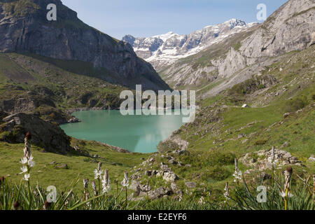 Francia, Hautes Pirenei, Gedre, Cirque d'Estaube, Gloriettes lago, mont Perdu, classificato come patrimonio mondiale dall' UNESCO Foto Stock