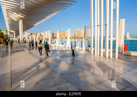 El Palmeral de las Sorpresas lungomare del porto, Marbella, Malaga, Costa del Sol, Andalusia, Spagna, Europa. Foto Stock