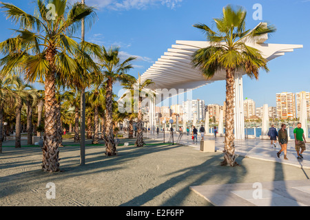 El Palmeral de las Sorpresas lungomare del porto, Marbella, Malaga, Costa del Sol, Andalusia, Spagna, Europa. Foto Stock