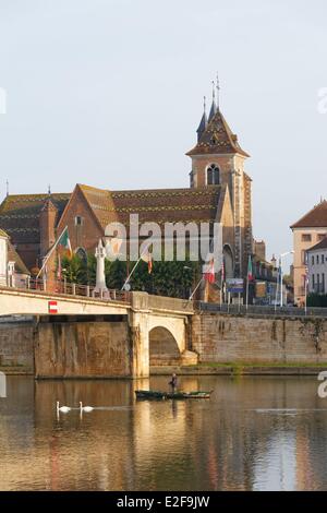 Francia, Cote d'Or, chiesa di Saint Jean de Losne, Soane valley Foto Stock