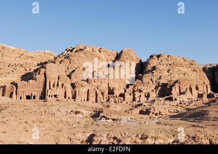 Giordania, Ma'an Governatorato, Nabaean sito archeologico di Petra elencati come patrimonio mondiale dall' UNESCO, panoramica delle tombe reali Foto Stock