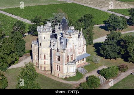 Francia Gironda Cussac Fort Medoc la station wagon di chateau Lachesnaye in la regione del Medoc dove un vino Cru Bourgeois Superieur è Foto Stock