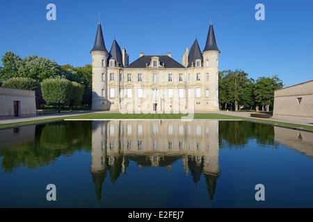 Francia, Gironde, Pauillac, Chateau Pichon Longueville, nella regione del Medoc, nel caso in cui un vino grandi crescite è prodotto Foto Stock