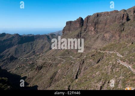 Spagna Isole Canarie Tenerife Island, Parque Rural de Teno, strada di montagna Foto Stock