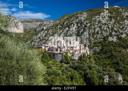 Francia, Alpes Maritimes, appollaiato villaggio di Peillon nell entroterra di Nizza Foto Stock