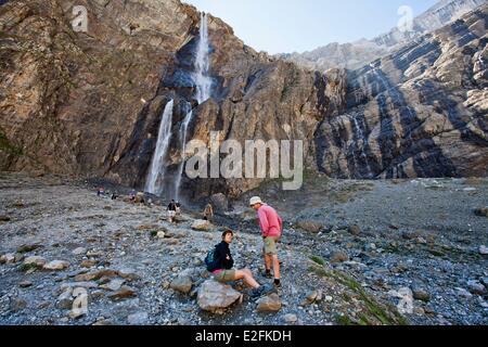 Francia Hautes Pirenei Parc National des Pyrenees (Parco Nazionale dei Pirenei) Cirque de Gavarnie elencati come patrimonio mondiale dall' Foto Stock