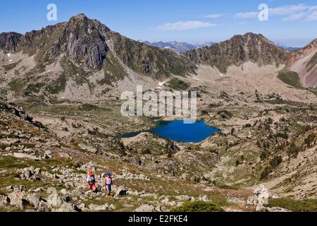 Francia, Hautes Pirenei, vicino Neouvielle Riserva Naturale Lago di nere Foto Stock