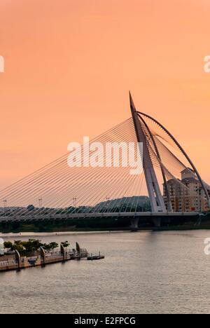 Malaysia Putrajaya Putrajaya lago Seri Wawasan Bridge Foto Stock