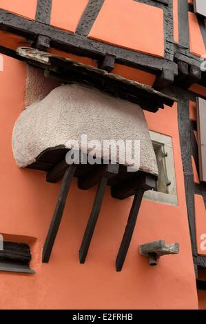 Francia Bas Rhin Westhoffen ex quartiere ebraico forno esterno che ha permesso di mantenere caldo il piatto di Shabbat Foto Stock