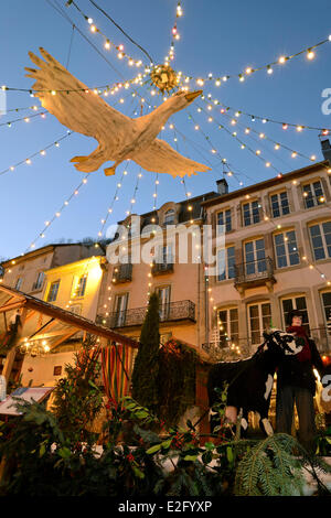 Francia Vosgi Plombieres les Bains Place du Bain Romain mercatino di Natale Foto Stock