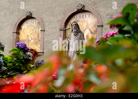 Francia Haut Rhin Saint Amarin Serret affreschi museo della guerra dei contadini 1524 1526 e 1789 la statua di rivoluzione Foto Stock