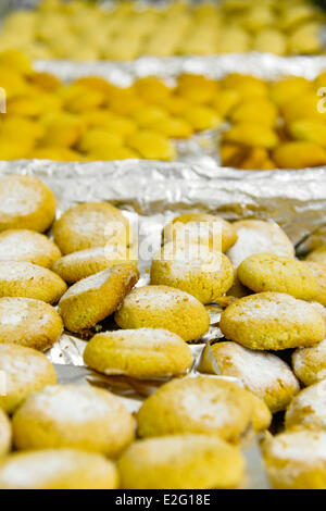 Marocco Casablanca distretto Habous nuova Medina costruita dai francesi del tempo del protettorato torta store Bennis Foto Stock