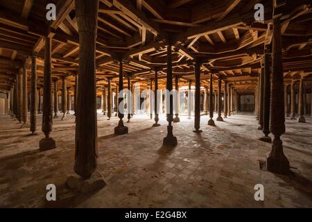 Uzbekistan Silk Road Khorezm provincia Khiva Itchan Kala protetti città elencati come patrimonio mondiale dall' UNESCO moschea Juma e Foto Stock