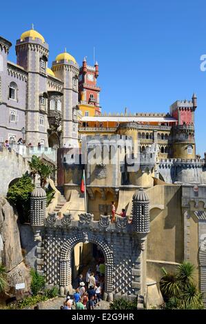 Portogallo Lisbona regione Pena di Sintra National Palace (Palacio Nacional da Pena) cancello principale Foto Stock