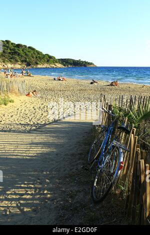 Francia Var Saint Tropez penisola Baia di Cavalaire La Croix Valmer Gigaro beach Foto Stock
