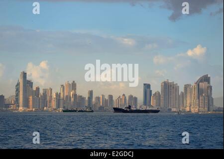 Panama Panama City waterfront e grattacieli Foto Stock