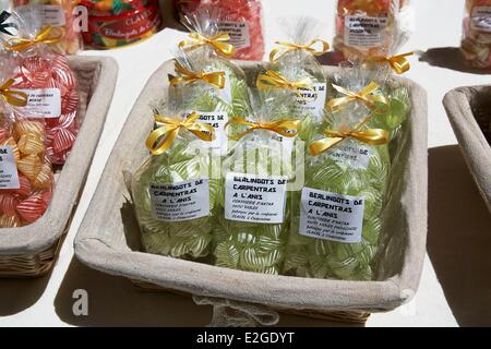 Francia Vaucluse mercato Sault CaRM-Eentras caramelle con anice Foto Stock