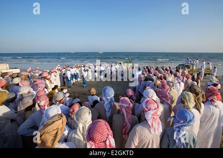 Il sultanato di Oman Ash Sharqiyyah regione Wahiba desert Qudayman beduino di spiaggia Foto Stock