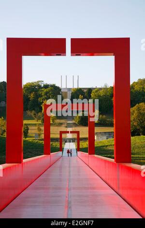 Francia Val d'Oise Cergy Axe Majeur monumentale lavoro concepito dall'architetto e scultore Dani Karavan Gateway Foto Stock