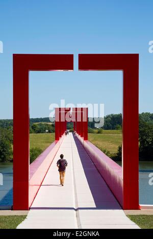 Francia Val d'Oise Cergy Axe Majeur monumentale lavoro concepito dall'architetto e scultore Dani Karavan Gateway Foto Stock