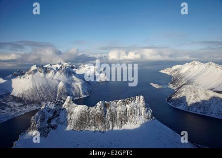 Norvegia Troms Senja isola villaggio di pescatori di Husoy isola in inverno Foto Stock