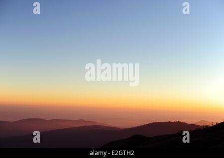India stato del Bengala Occidentale Singalila Parco Nazionale di Tonglu Himalaya al tramonto Foto Stock