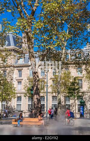 Francia Paris Place de la Republique square rinnovato nel 2013 Foto Stock