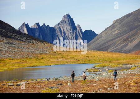 Canada Yukon provincia Dawson trekking in montagna contrassegnati per la rimozione definitiva Foto Stock