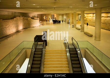 Francia Paris Louvre Museum ruderi di ex fossi nella galleria della giostra shopping centre Foto Stock