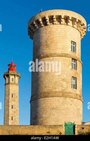 Francia Charente Maritime Ile de Re san Clemente des Baleines Tour des Baleines (balene' torre) e Phare des Baleines (balene' faro) Foto Stock