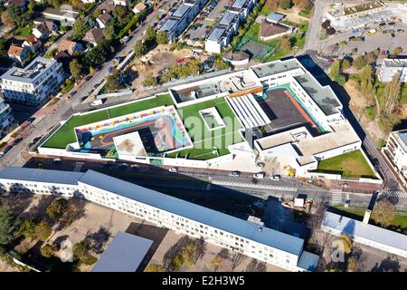 Francia Essonne Corbeil Essones quartiere Montconseil PRU progetto di rinnovamento urbano nuova scuola Paul Langevin (vista aerea) Foto Stock